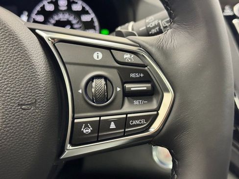 Used 2025 Acura RDX SH-AWD image 23