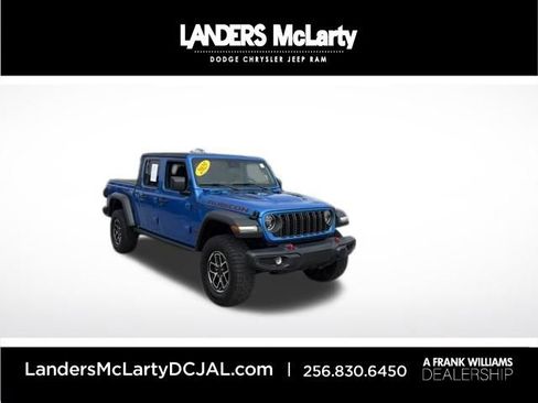 Used 2025 Jeep Gladiator Rubicon w/ Dual Top Group AWD/4WD image 1