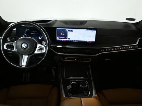 Certified 2024 BMW X7 xDrive40i w/ M Sport Package image 17