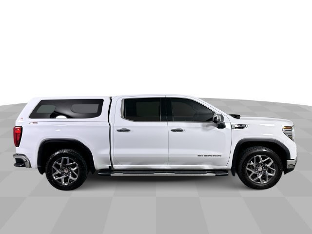 Used 2022 GMC Sierra 1500 SLT w/ SLT Premium Plus Package AWD/4WD image 9