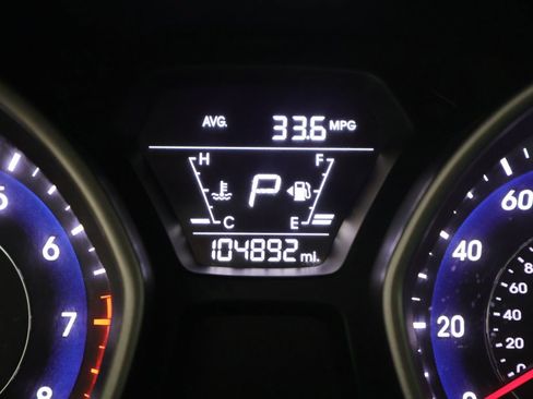Used 2014 Hyundai Elantra Limited w/ Option Group 03 FWD image 38