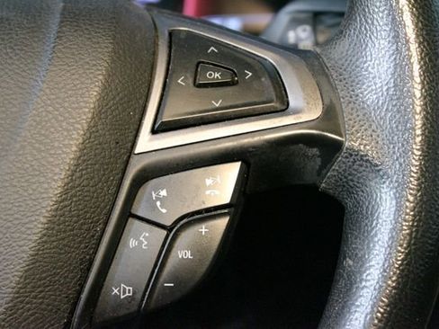 Used 2020 Ford Fusion SE FWD image 21