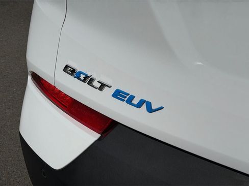 Used 2022 Chevrolet Bolt EUV LT w/ Driver Confidence Package FWD image 33