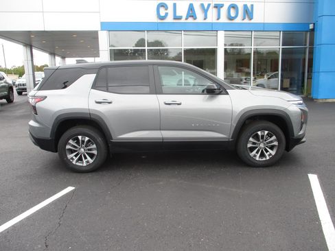 New 2026 Chevrolet Equinox LT w/ Convenience Package II image 2