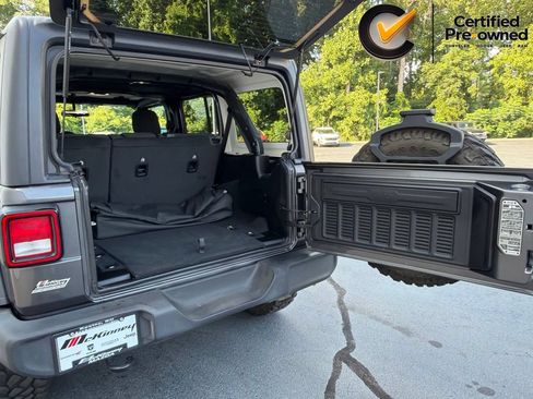 Used 2023 Jeep Wrangler Unlimited Sport AWD/4WD image 19