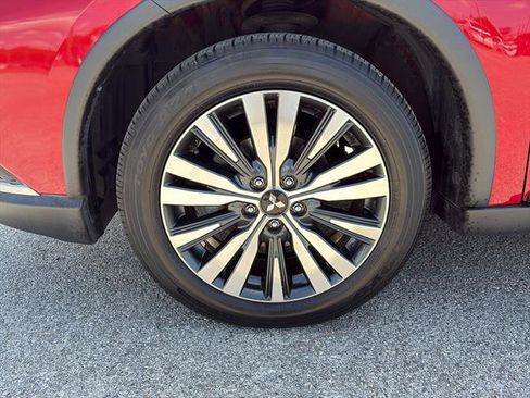 Used 2020 Mitsubishi Outlander LE image 9