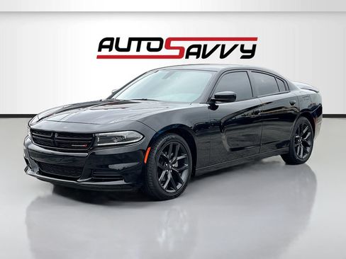 Used 2023 Dodge Charger SXT w/ Blacktop Package RWD image 3