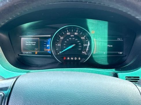 Used 2016 Ford Explorer XLT w/ Equipment Group 201A AWD/4WD image 22