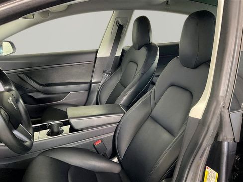 Used 2019 Tesla Model 3 image 25