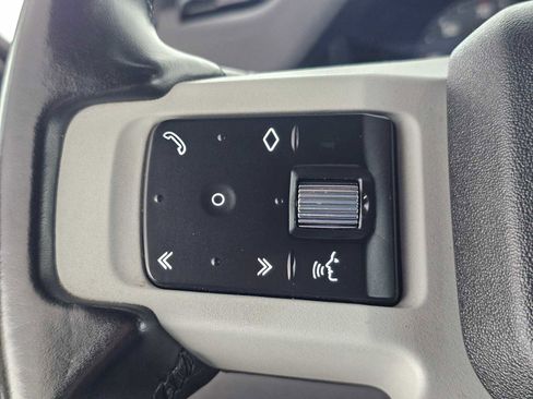 Used 2023 Land Rover Defender 110 SE AWD/4WD image 28