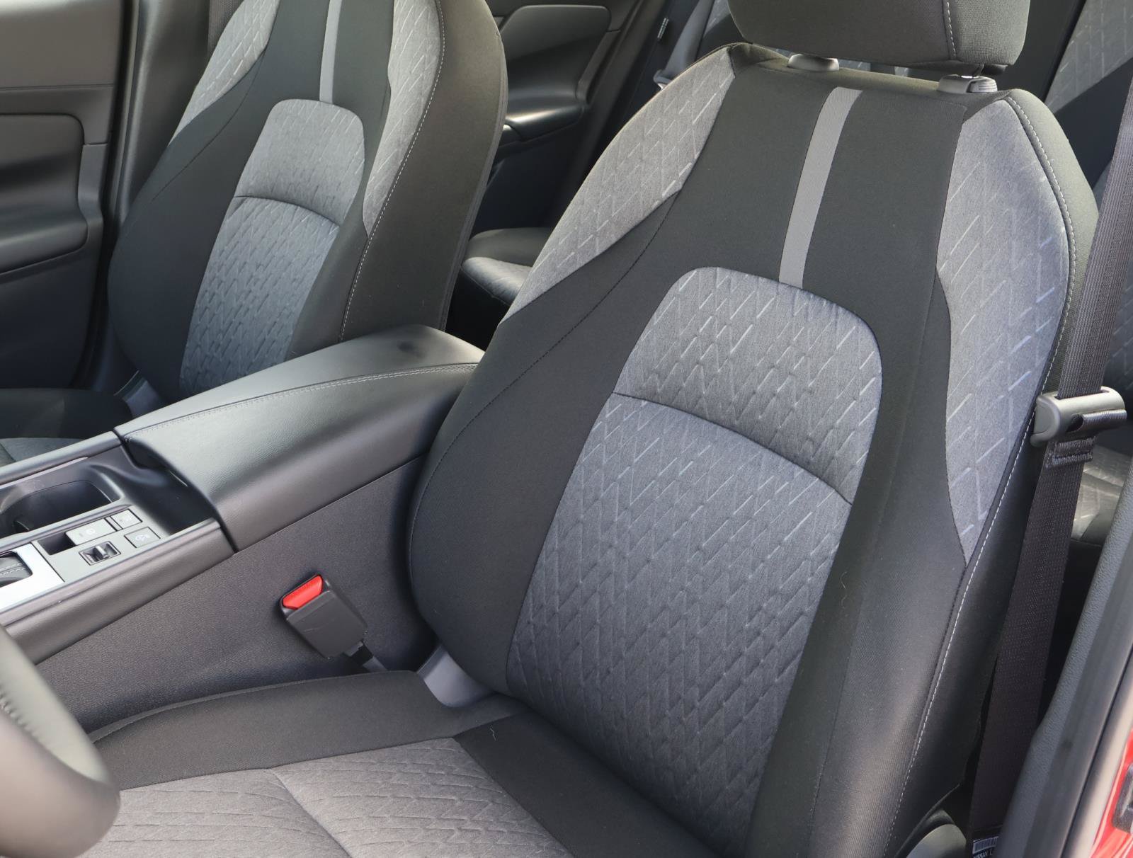 Used 2026 Nissan Sentra SV w/ SV Convenience Package FWD image 13