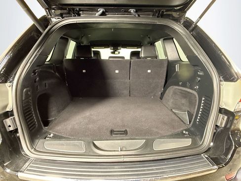 Used 2018 Jeep Grand Cherokee Limited image 25