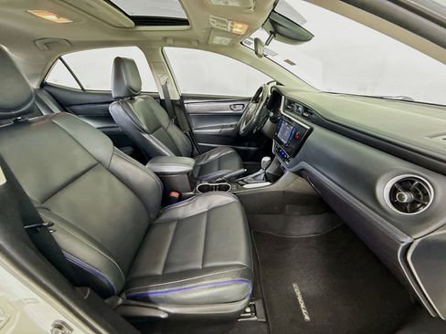 Used 2019 Toyota Corolla XSE image 29