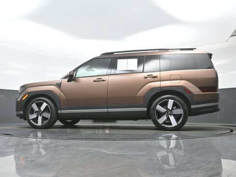 Used 2025 Hyundai Santa Fe Limited image 30