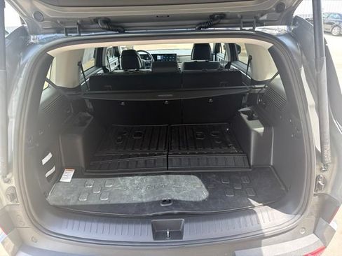 Used 2025 Hyundai Santa Fe SEL FWD image 19