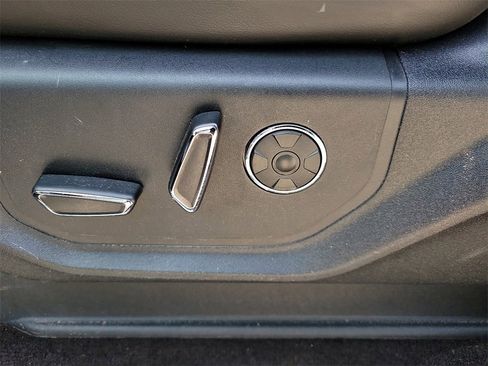 Used 2018 Ford F150 Platinum w/ Equipment Group 701A Luxury image 20