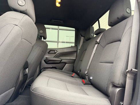 Used 2024 Chevrolet Colorado Trail Boss w/ Technology Package image 21