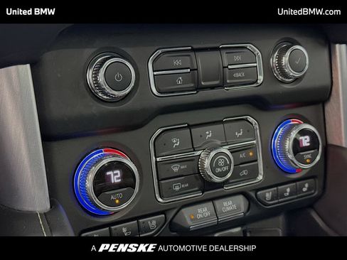 Used 2021 GMC Yukon SLT w/ SLT Premium Package RWD image 11