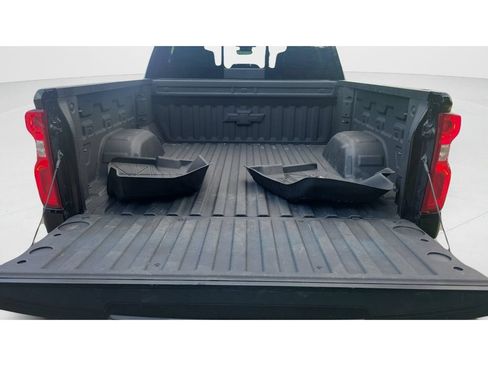 Used 2025 Chevrolet Silverado 1500 ZR2 w/ Technology Package AWD/4WD image 9