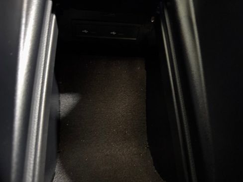 Used 2021 Mercedes-Benz CLS 450 4MATIC w/ Premium Package image 36