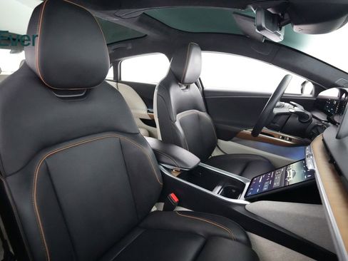 Used 2023 Lucid Air Touring image 23