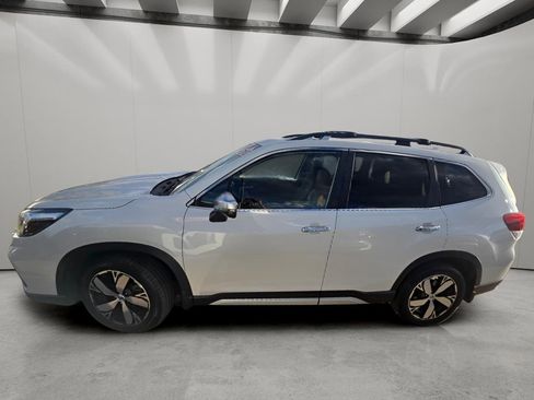 Used 2019 Subaru Forester Touring image 4