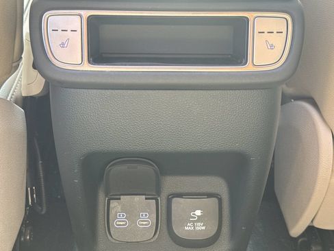 Used 2025 Genesis GV80 3.5T Advanced AWD/4WD image 21