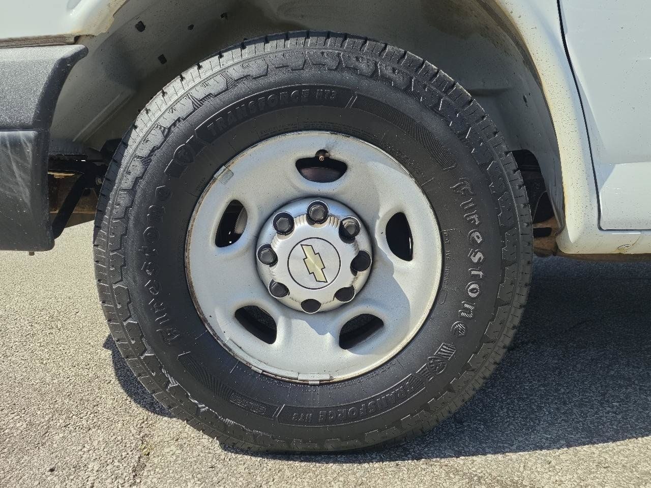 Used 2013 Chevrolet Express 2500 RWD image 9