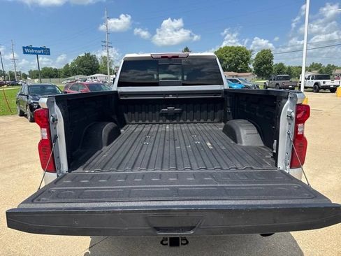 Used 2022 Chevrolet Silverado 3500 LT w/ Convenience Package AWD/4WD image 13
