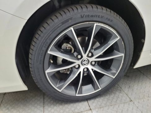 Used 2016 Toyota Camry XSE image 31