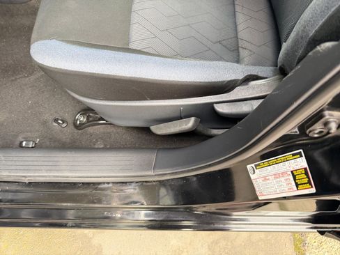 Used 2025 Nissan Versa SV image 22