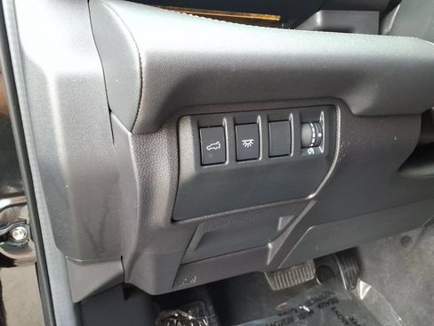 Used 2024 Subaru Ascent Touring AWD/4WD image 12