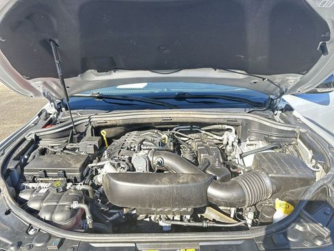 Used 2024 Dodge Durango GT image 18