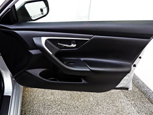 Used 2017 Nissan Altima 2.5 S w/ Power Driver Seat Package FWD image 11