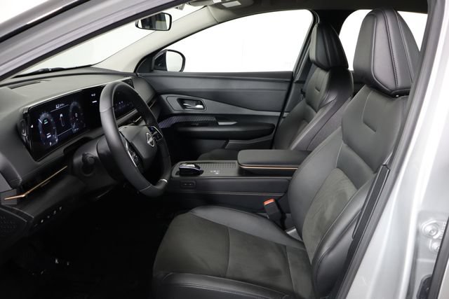 Used 2024 Nissan Ariya AWD image 14