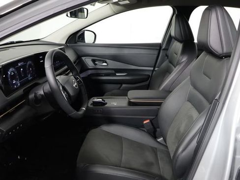 Used 2024 Nissan Ariya AWD image 14