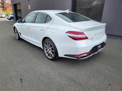 Used 2025 Genesis G70 2.5T image 27