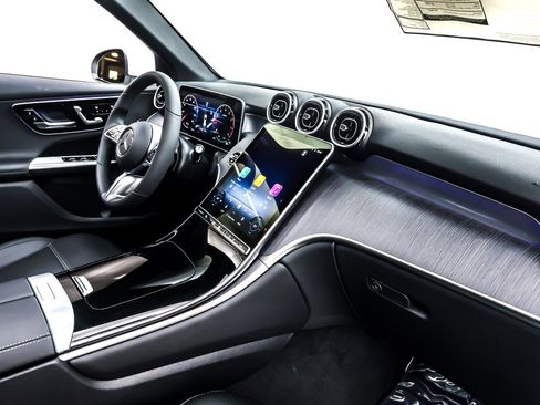 New 2026 Mercedes-Benz GLC 300 image 5