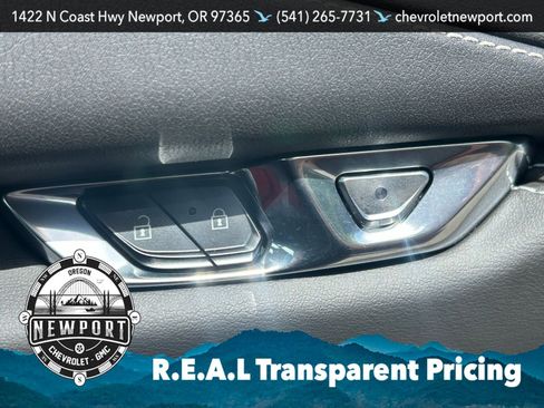 Used 2024 Chevrolet Corvette Stingray Coupe RWD image 18