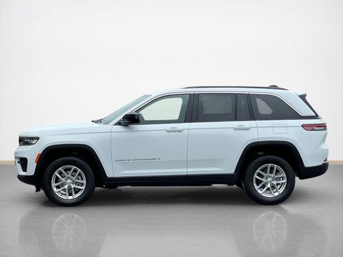 New 2025 Jeep Grand Cherokee Laredo X RWD image 4
