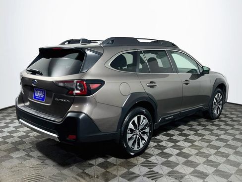 Used 2024 Subaru Outback Limited w/ Popular Package #2 AWD/4WD image 7