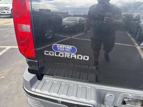 Used 2016 Chevrolet Colorado Z71 AWD/4WD image 5