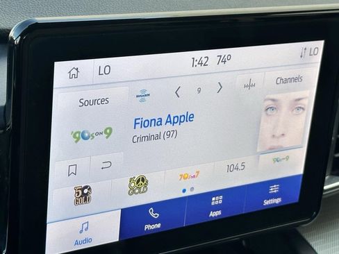 Used 2020 Ford Explorer XLT w/ Equipment Group 202A image 12