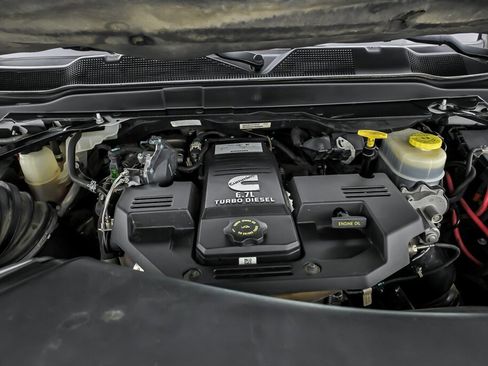 Used 2020 RAM 3500 Laramie image 18