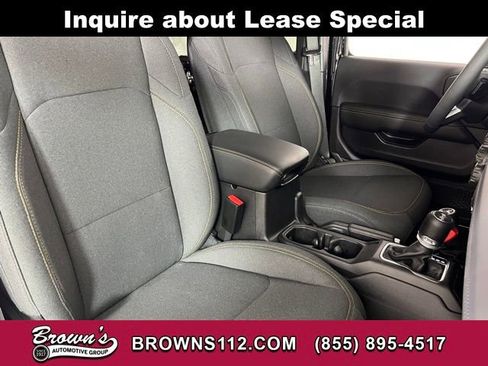 Used 2026 Jeep Wrangler Sahara image 41