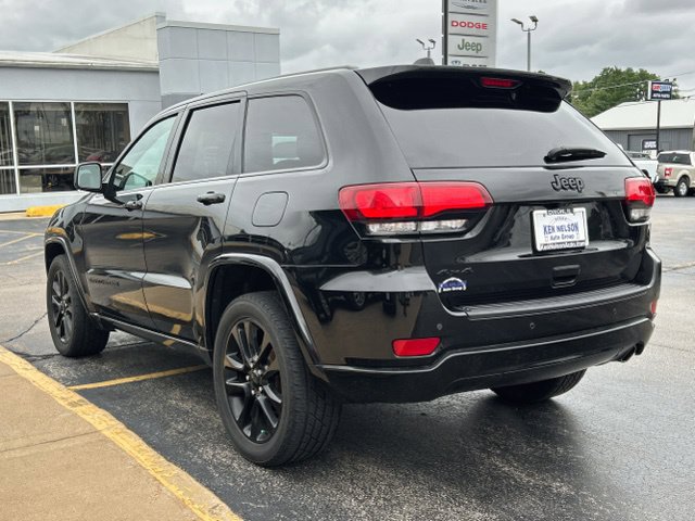 Used 2020 Jeep Grand Cherokee Altitude AWD/4WD image 7