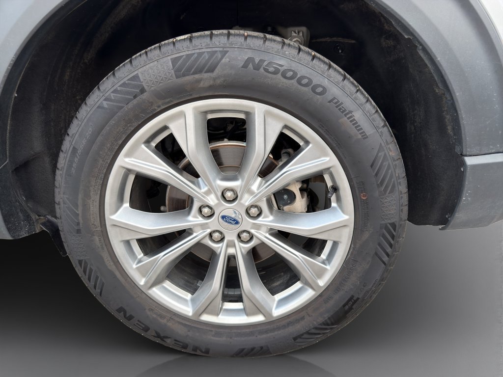 Used 2024 Ford Explorer Limited AWD/4WD image 34