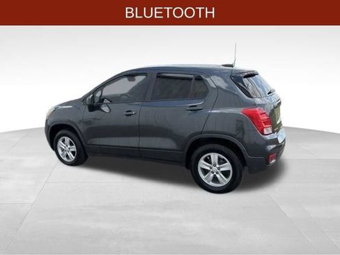 Used 2020 Chevrolet Trax LS w/ Tint and Cruise Package AWD/4WD image 4