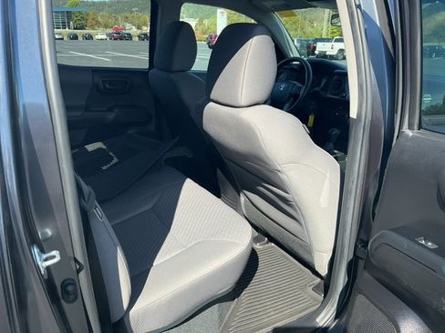 Used 2022 Toyota Tacoma SR image 27