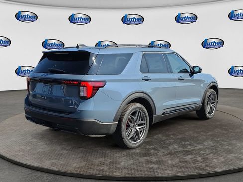 New 2026 Ford Explorer ST-Line w/ ST-Line Street Pack AWD/4WD image 5